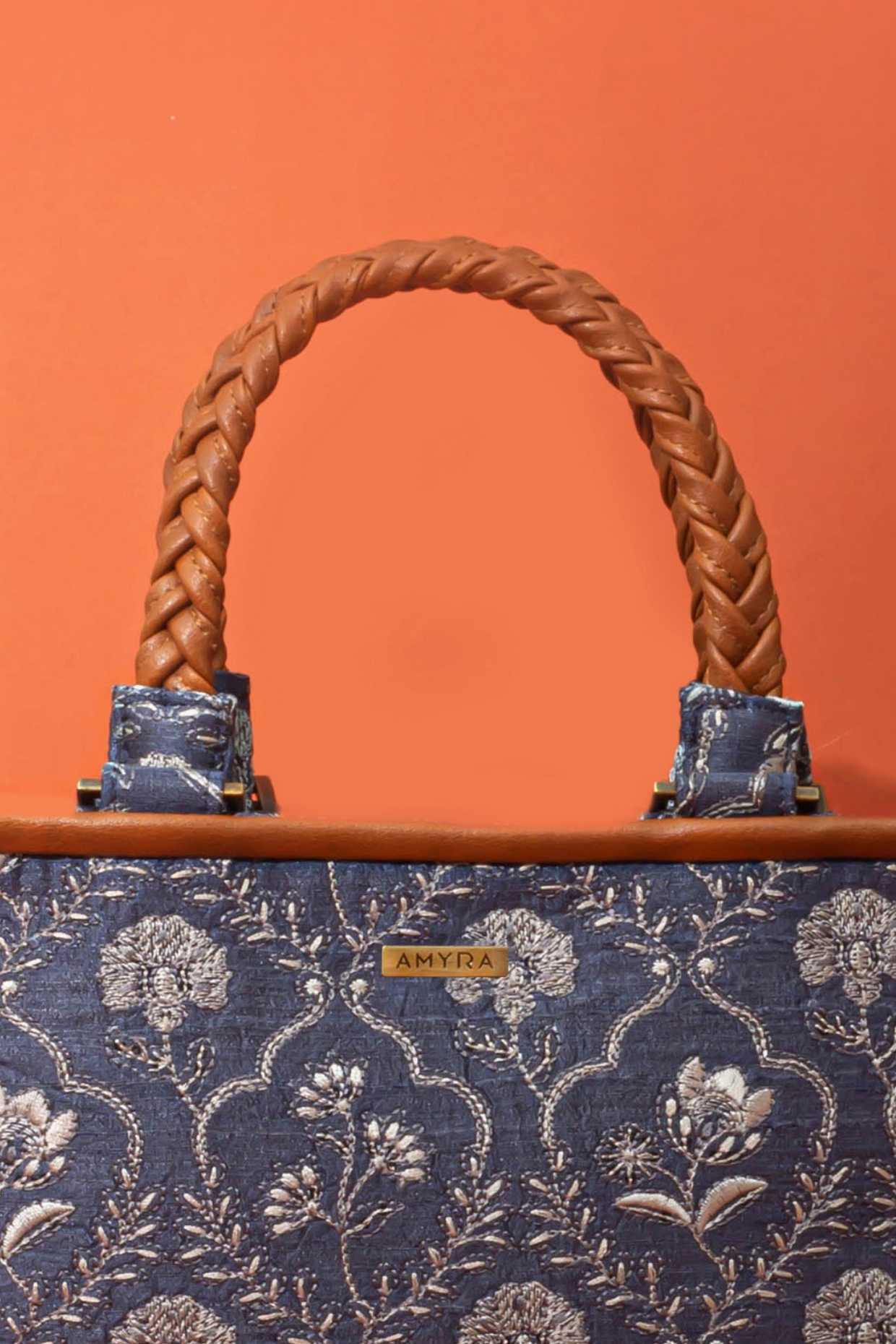 JHAROKHA EMBROIDERED HANDBAG - LIGHT BLUE