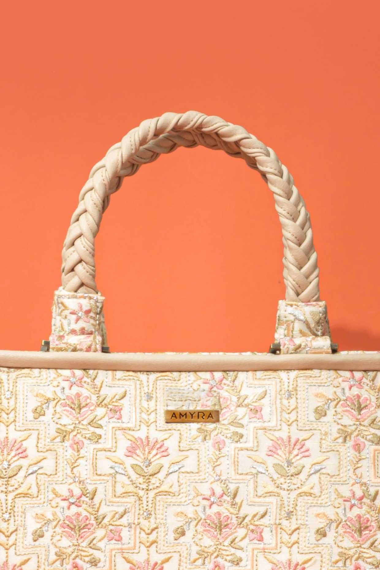 MOGRA EMBROIDERED HANDBAG - OFF-WHITE