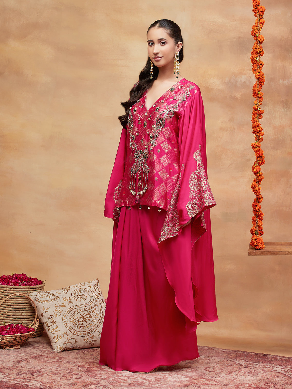 KASHI GULNAAR HAND EMBROIDERED BANARASI SKIRT SET
