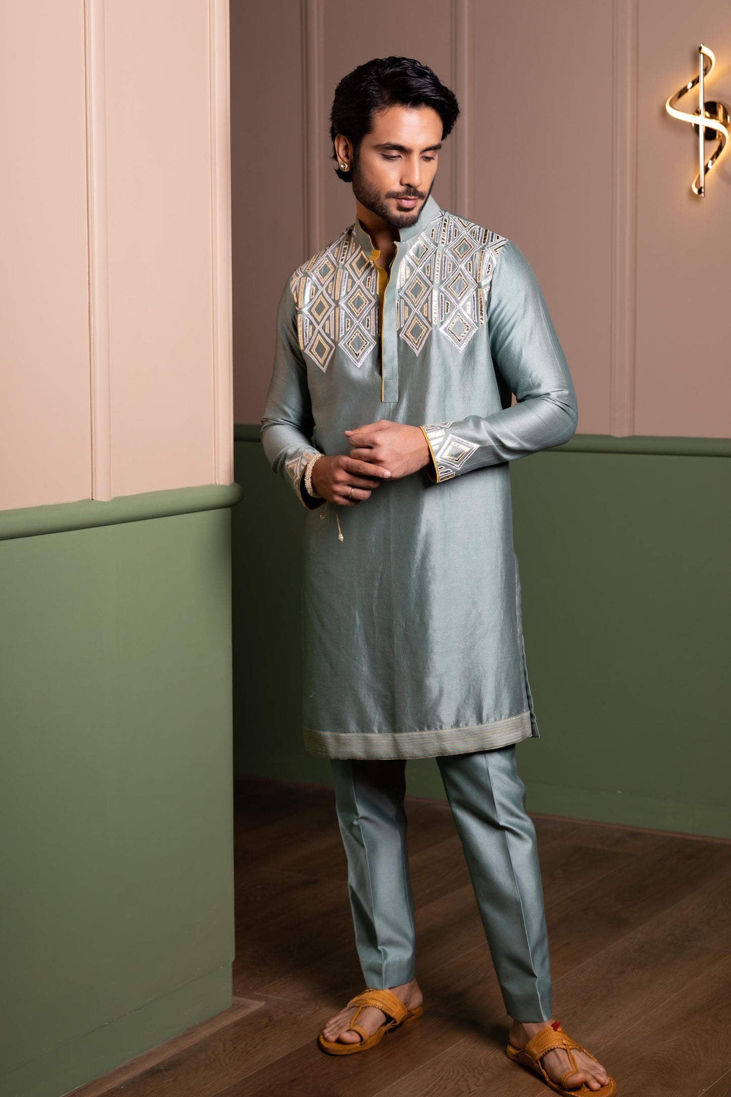 LEATHER ARMOUR KURTA SET