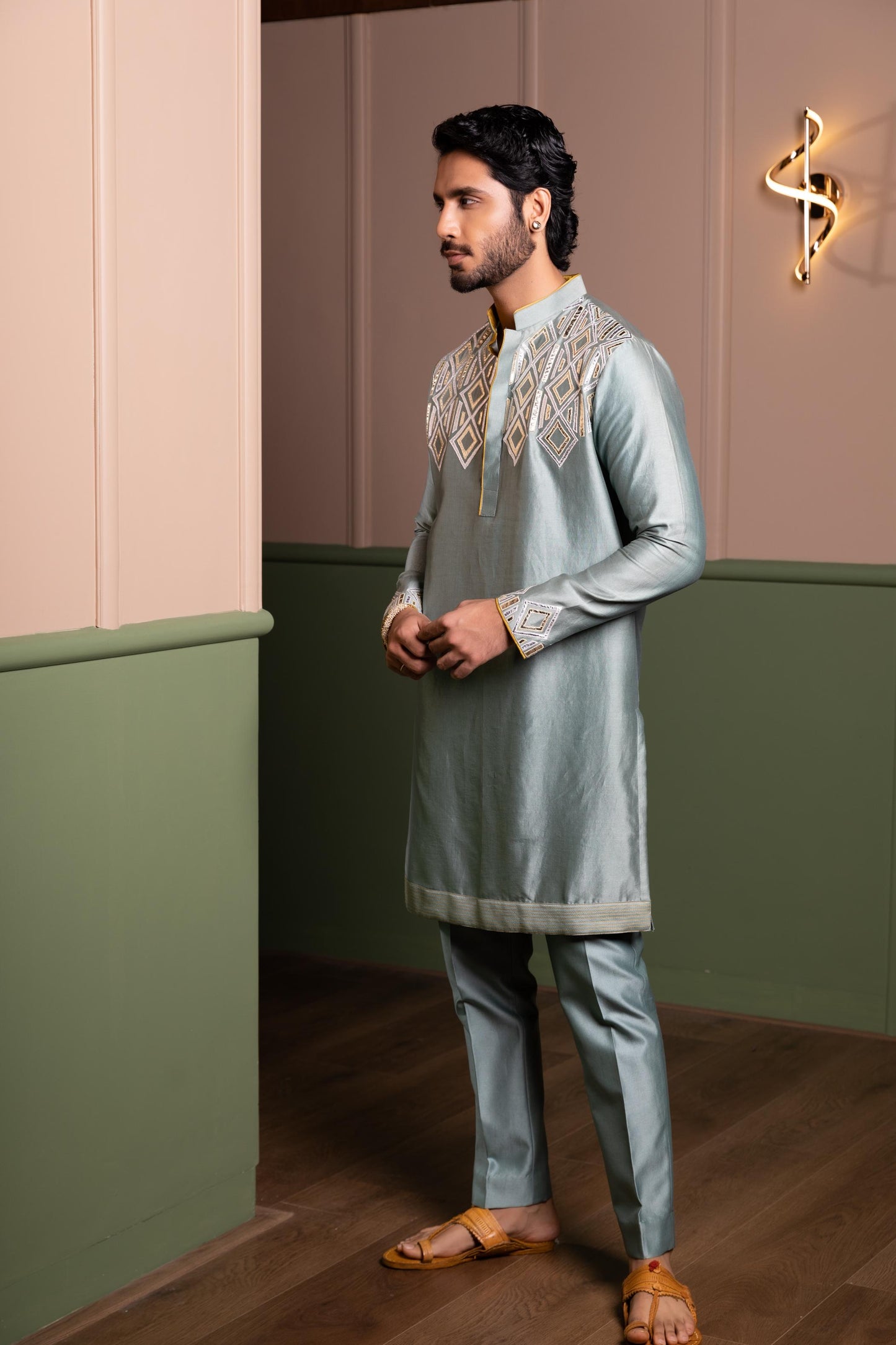 LEATHER ARMOUR KURTA SET