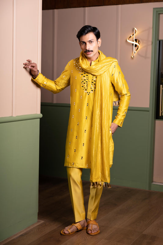 MIRROR DROP KURTA WITH BANARASI STOLE SET