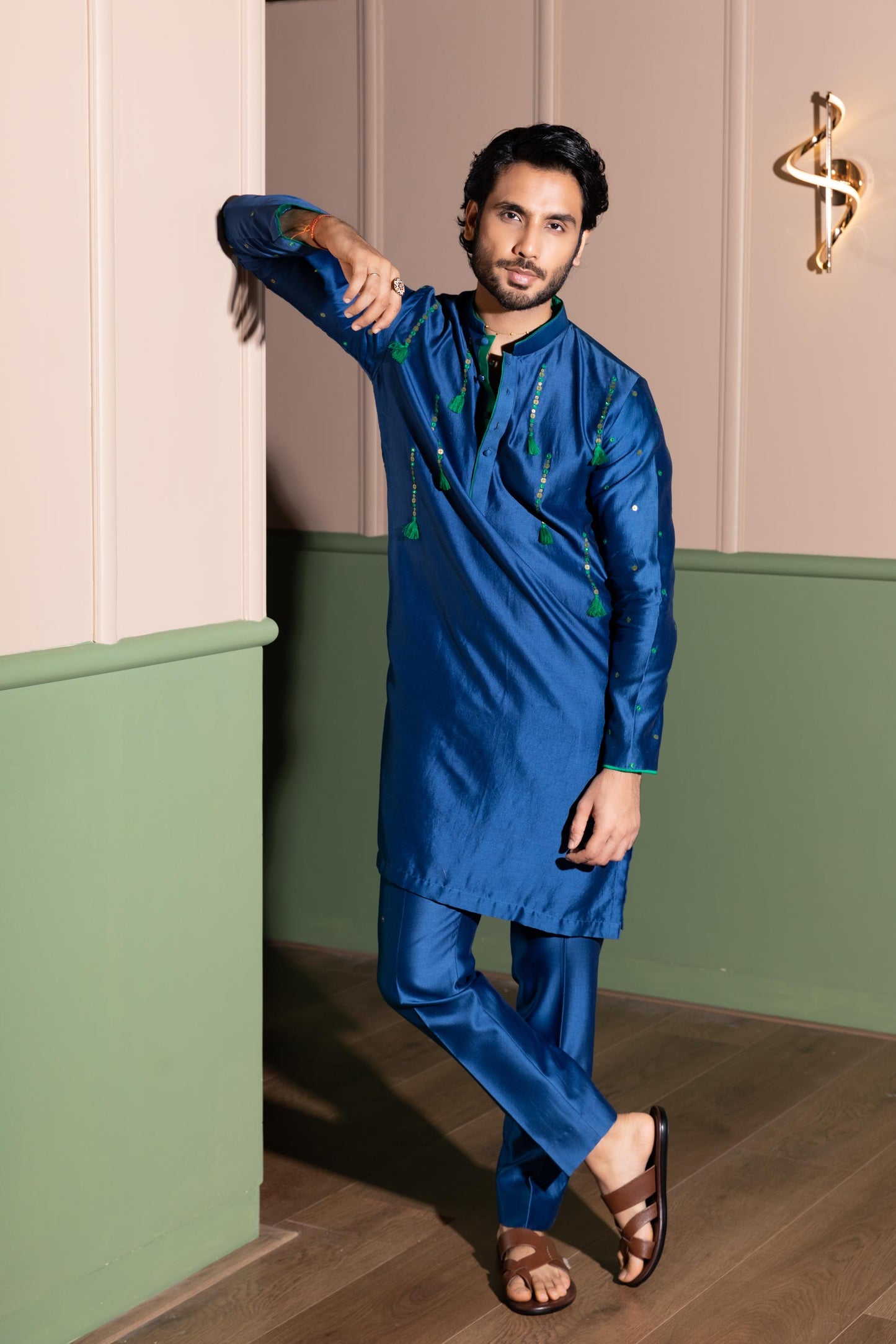 TASSLE DROP KURTA SET