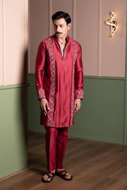 APPLIQUE PANEL KURTA SET
