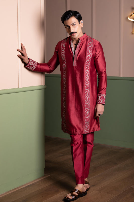 APPLIQUE PANEL KURTA SET