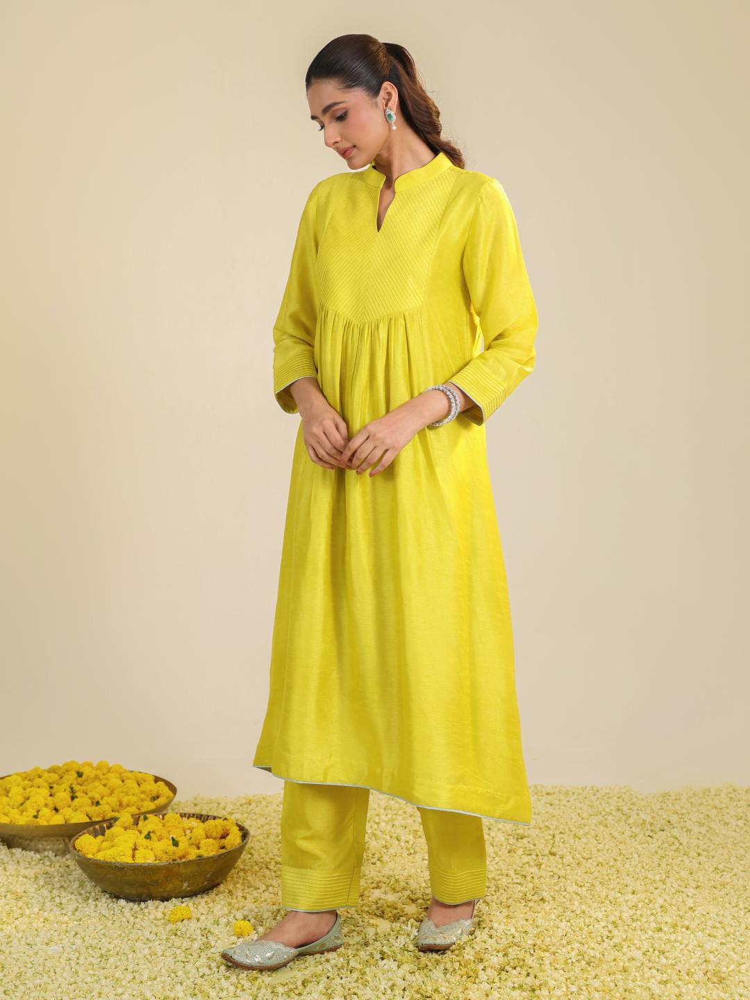 YELLOW SCALLOPED KURTA SET