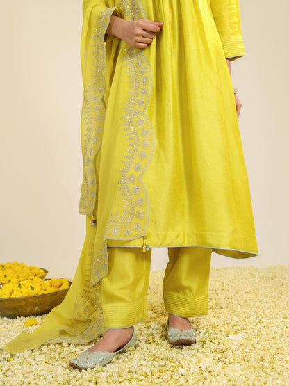 YELLOW SCALLOPED KURTA SET