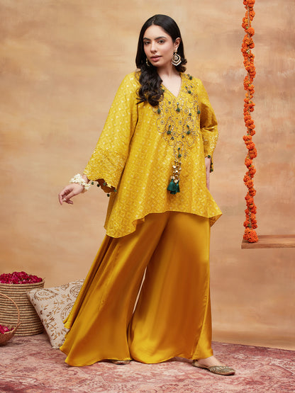 MANSAROVAR GENDA HAND EMBROIDERED BANARASI FLARED PANT SET