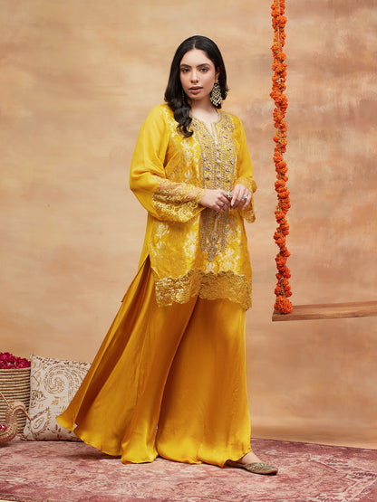 AHILYA KANAK HAND EMBROIDERED BANARASI DHOTI SET