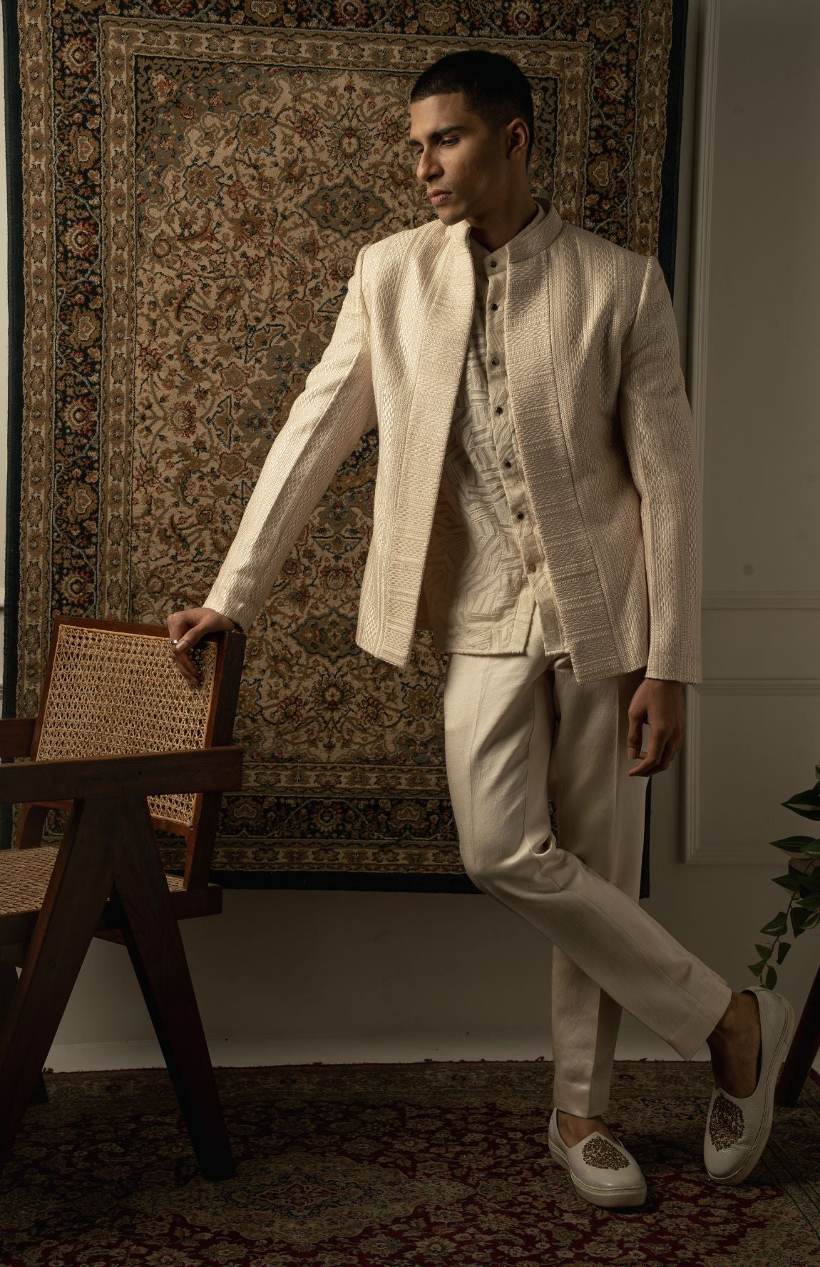 IVORY JACKET MONOCHROME SET