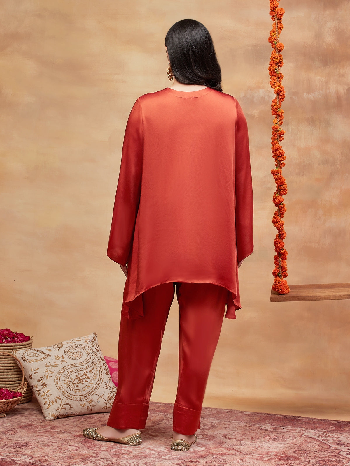 MEER SINDOOR HAND EMBROIDERED BANARASI FARSHI SET