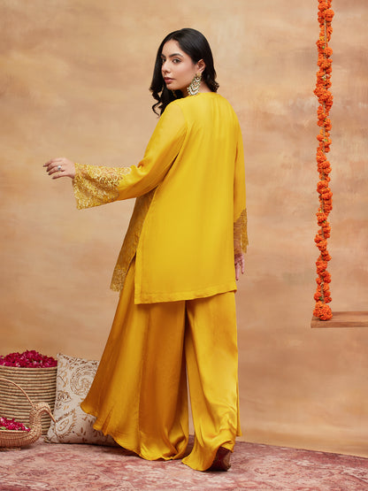 AHILYA KANAK HAND EMBROIDERED BANARASI DHOTI SET