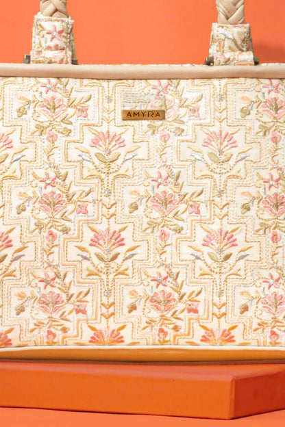 MOGRA EMBROIDERED HANDBAG - OFF-WHITE