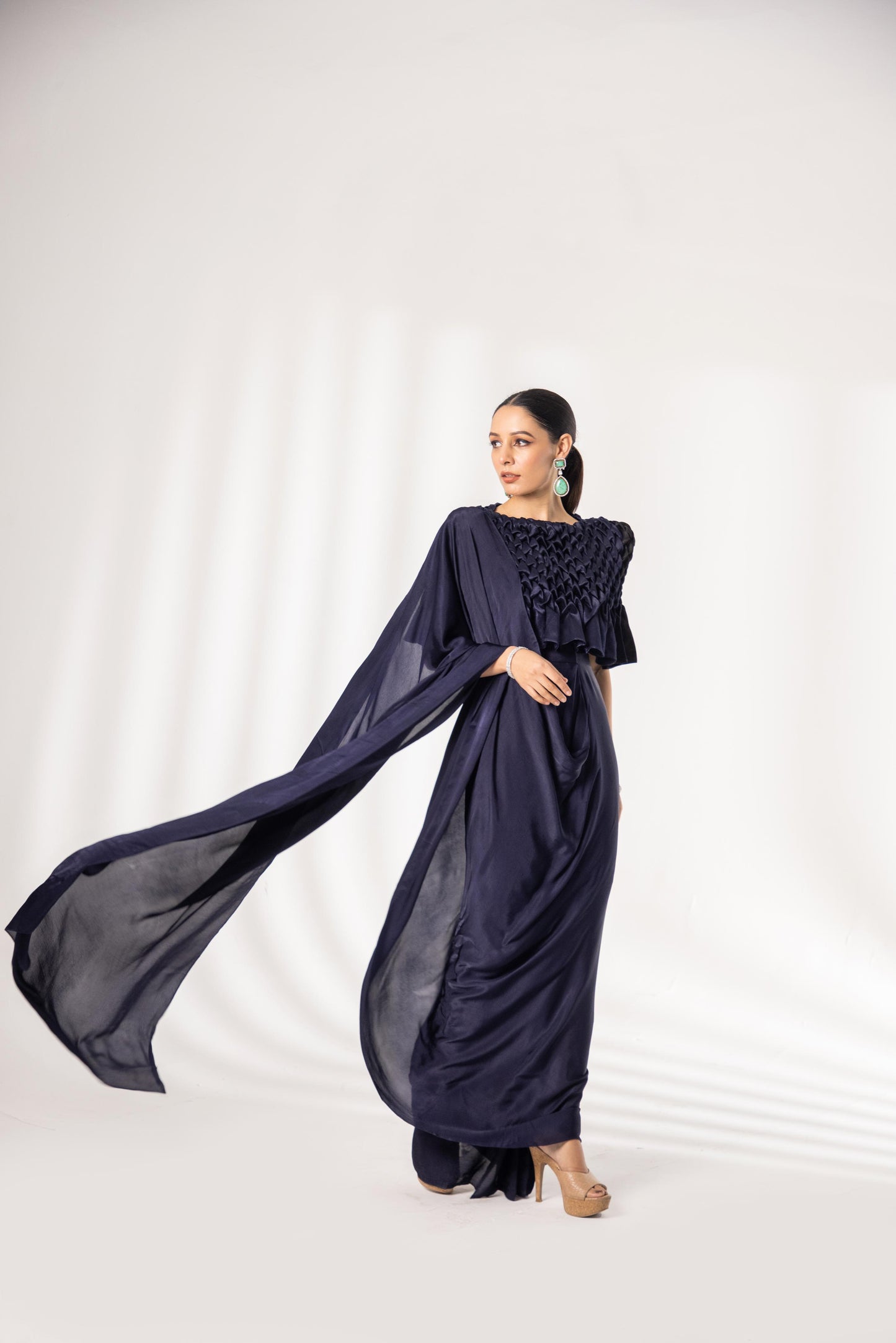 AURORA - CAPE WITH SAREE