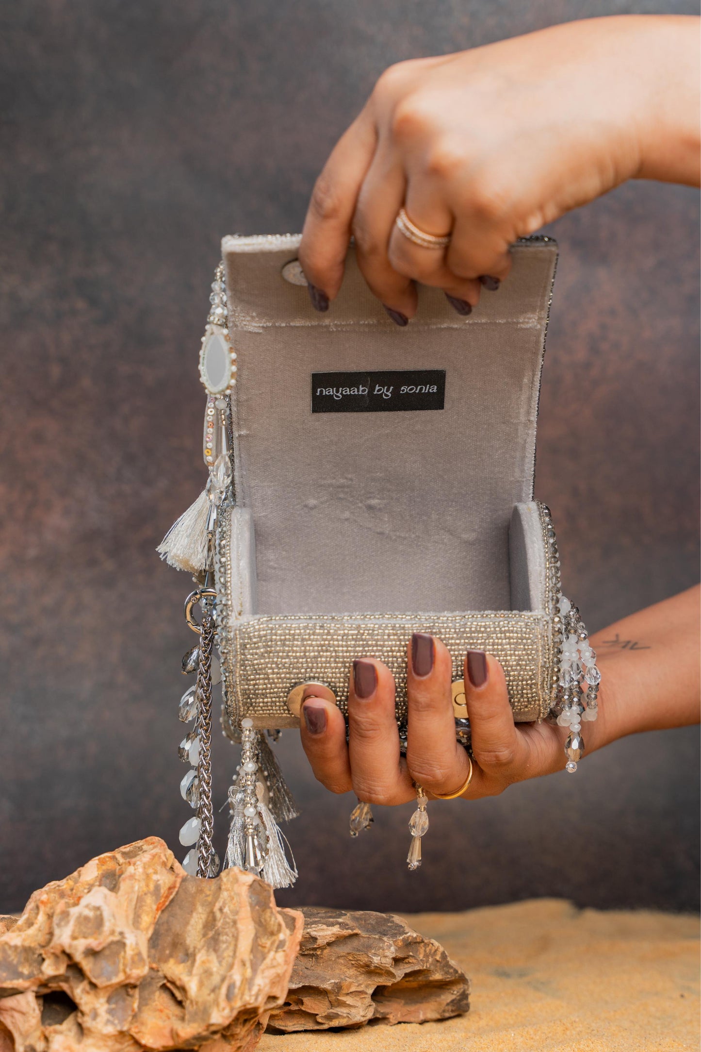 AAINA BOSHKEH SILVER
