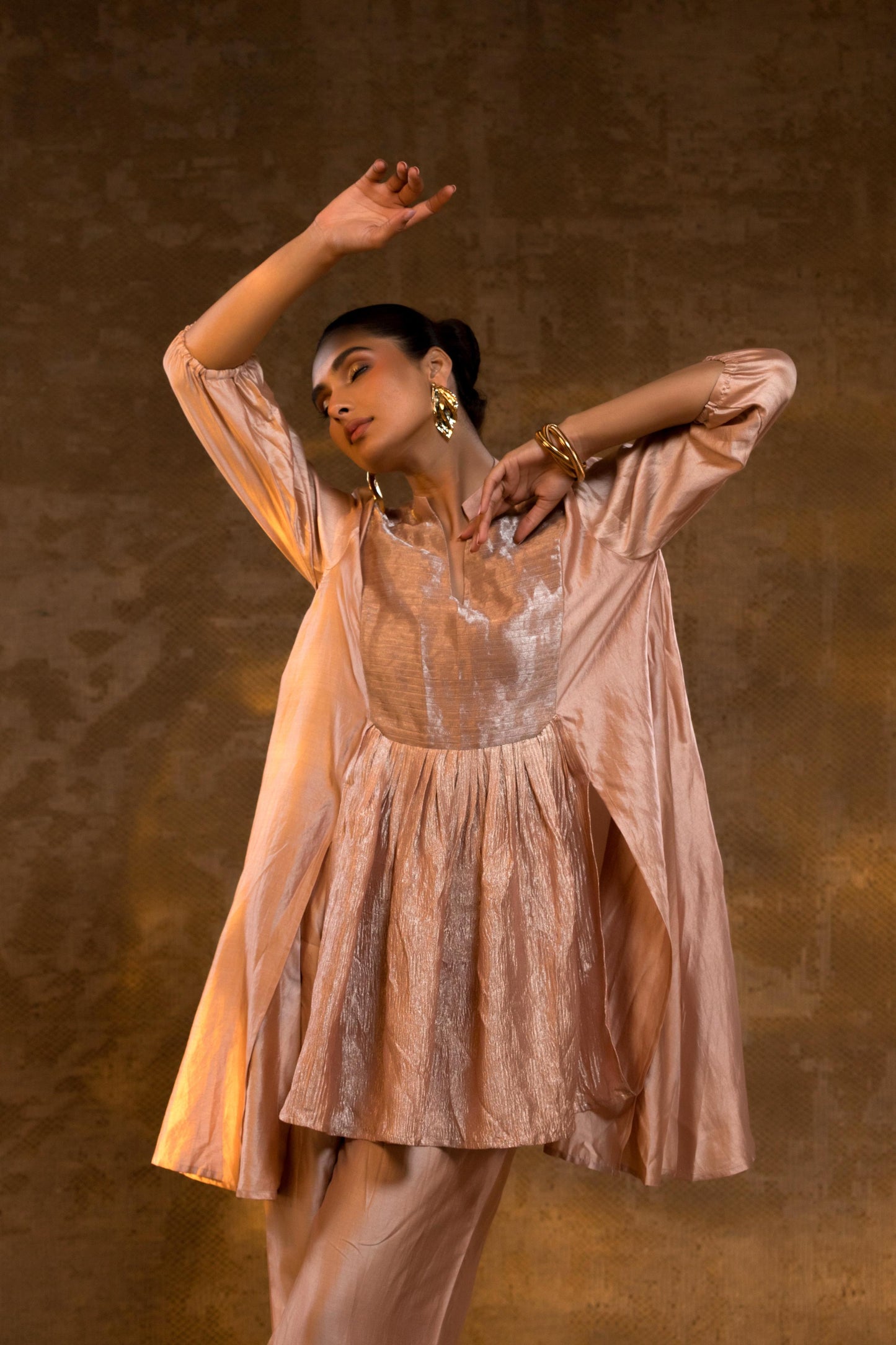 AGNEYA PLEATED TISSUE YOLK SET
