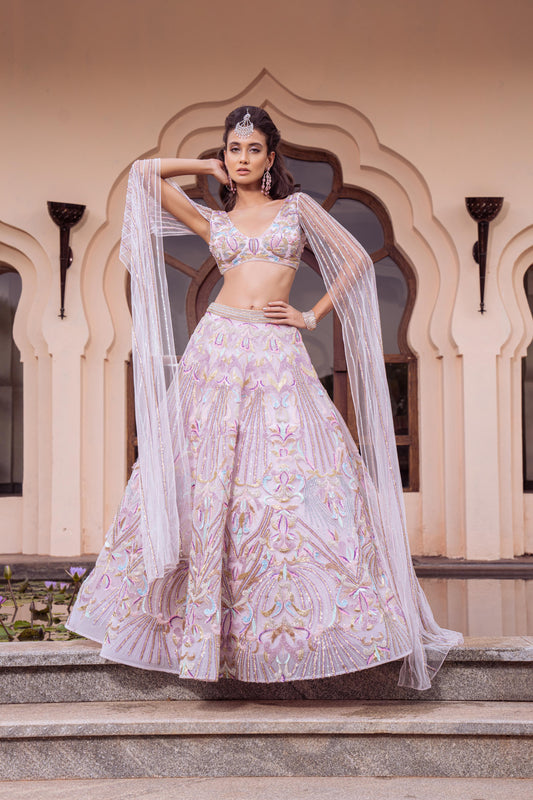 AKIRA LEHENGA