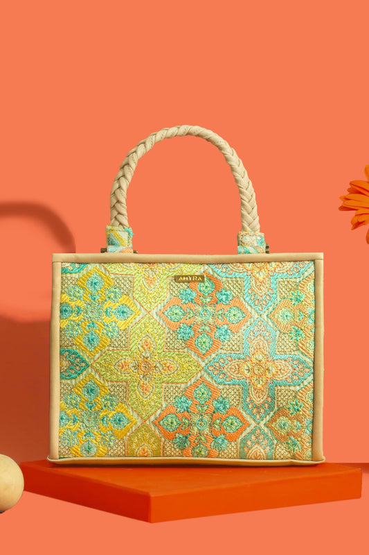 AMNA THREAD EMBROIDERED HANDBAG - MINT