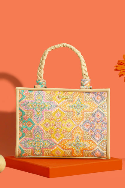 AMNA THREAD EMBROIDERED HANDBAG - PASTEL PINK
