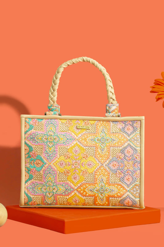 AMNA THREAD EMBROIDERED HANDBAG - PASTEL PINK