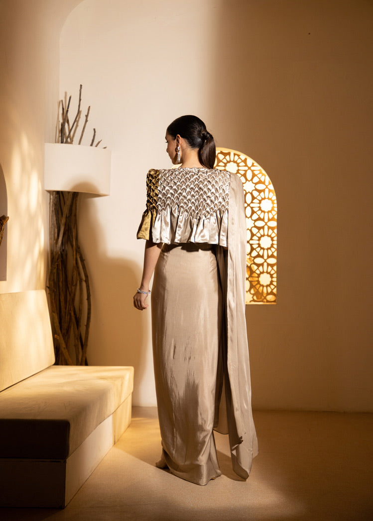 AURORA - CAPE WITH SAREE