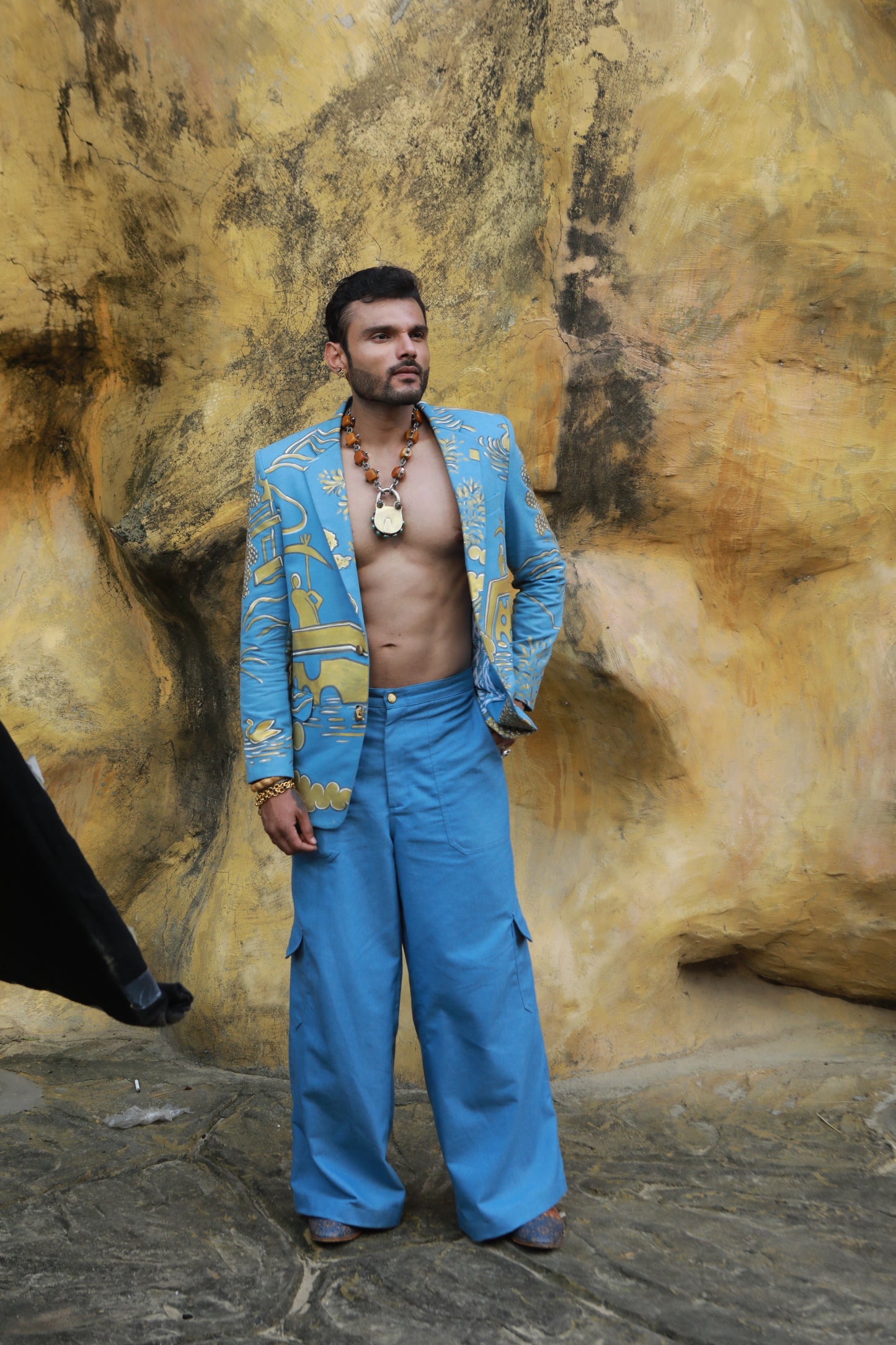 DEVI DRAPE MEN'S DENIM HAND PAINTED BLAZER WITH CARGO PANTS