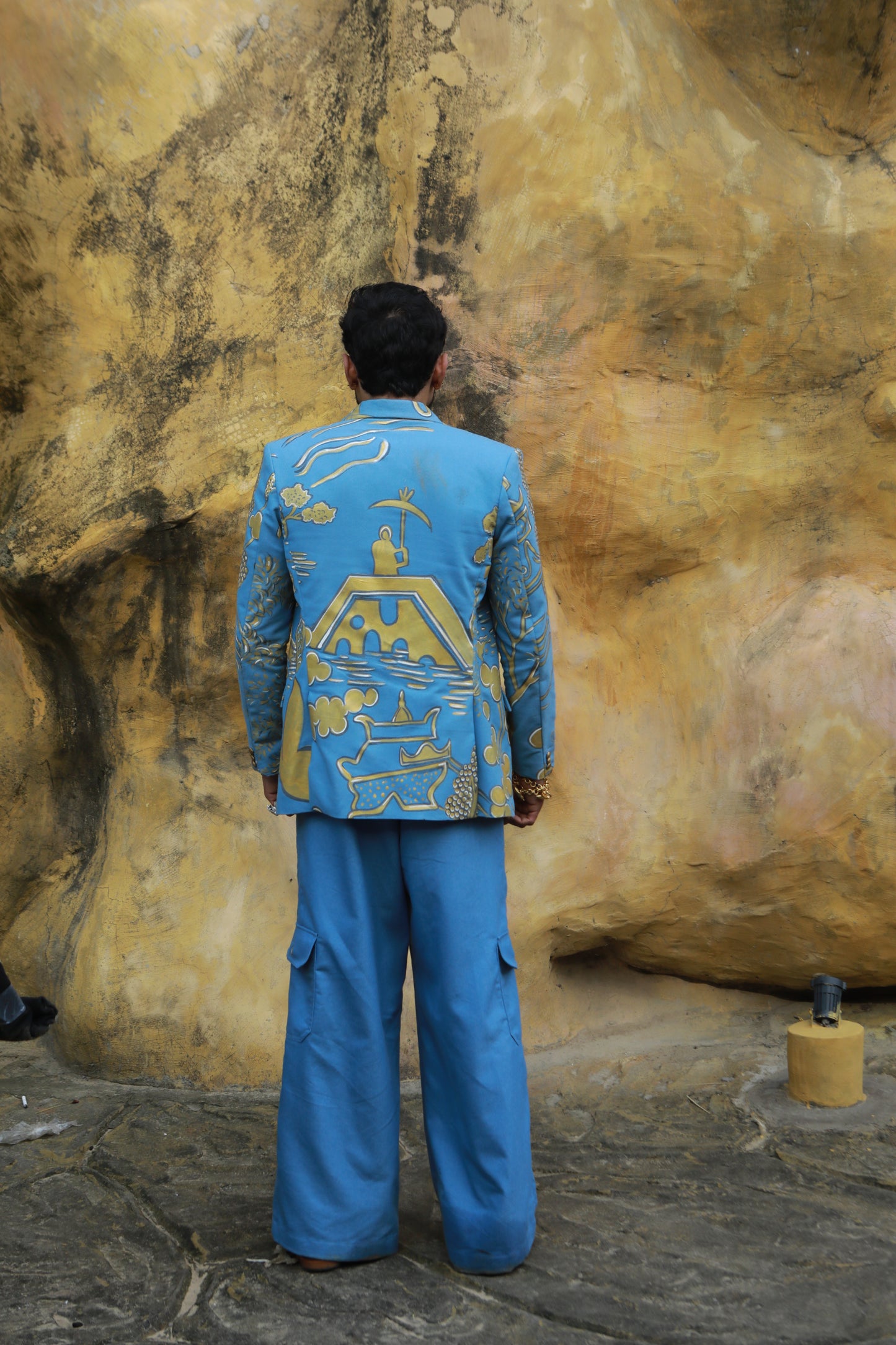 DEVI DRAPE MEN'S DENIM HAND PAINTED BLAZER WITH CARGO PANTS