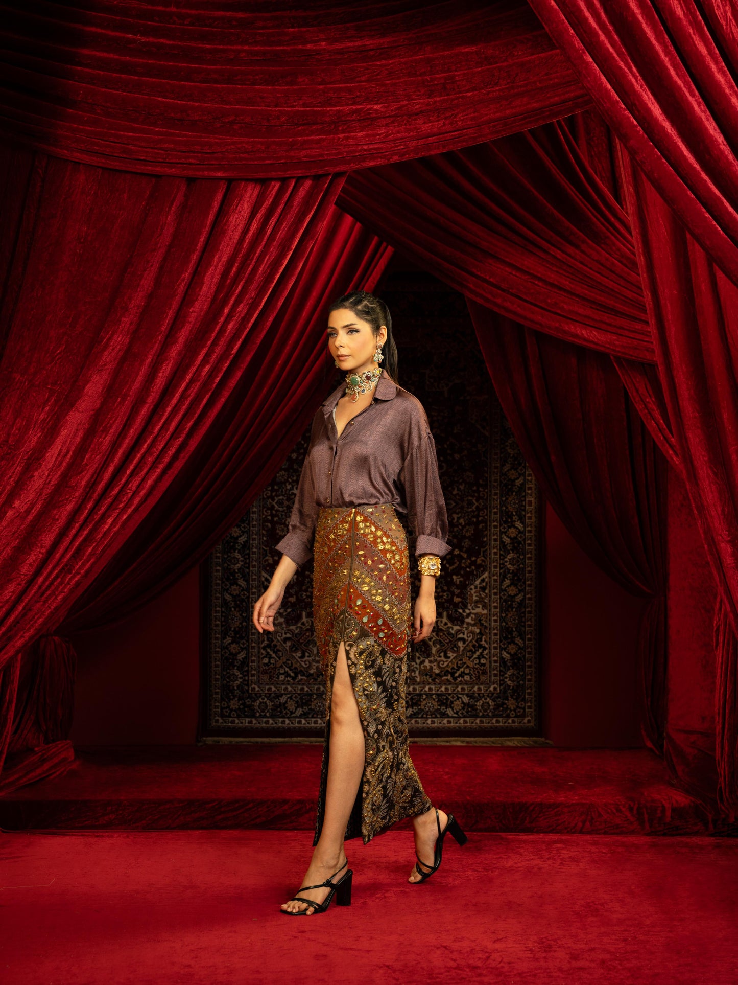 BLACK & MULTI-COLOUR VINTAGE EMBROIDERED LONG SKIRT