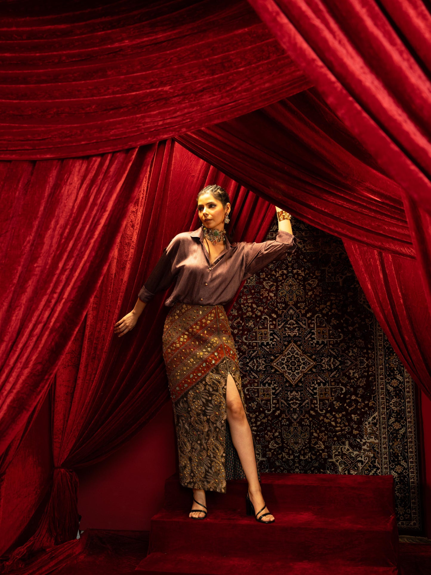 BLACK & MULTI-COLOUR VINTAGE EMBROIDERED LONG SKIRT