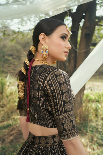 THE HEERA LEHENGA