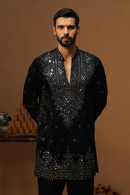 ARYA BLACK V NECK SHORT KURTA SET