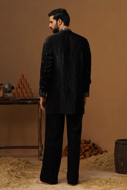ARYA BLACK V NECK SHORT KURTA SET