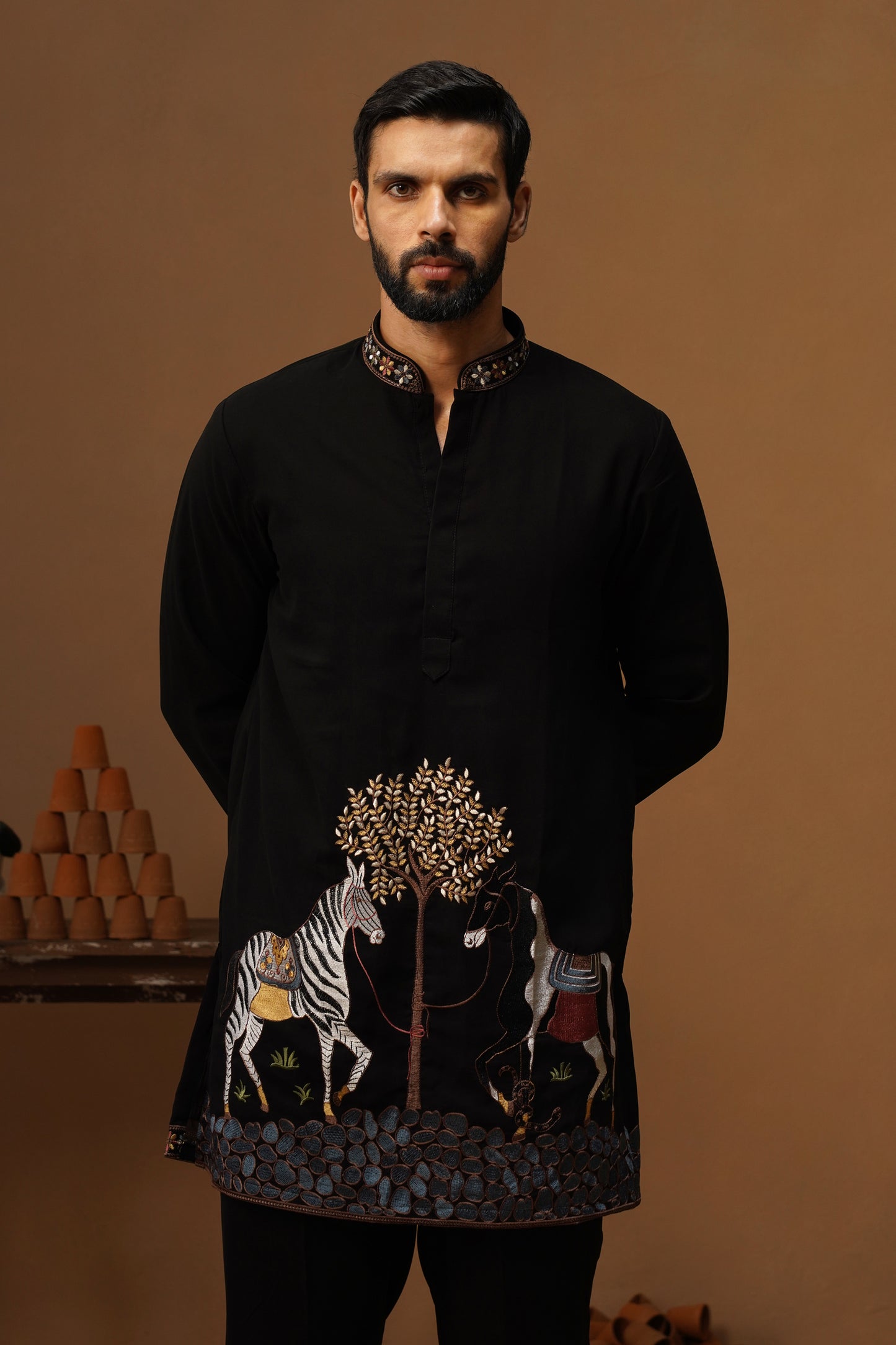 SAATHI BLACK SHORT KURTA SET