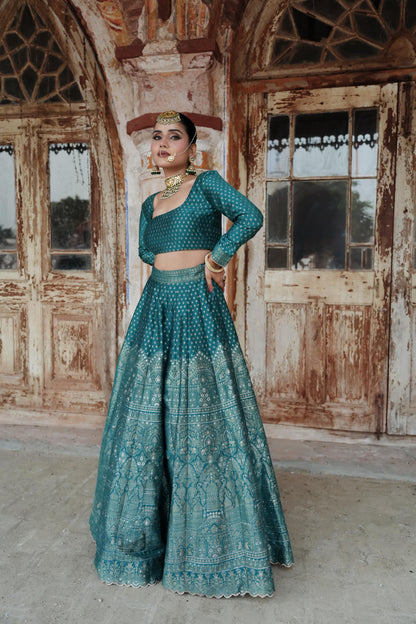 THE FEROZA MIREA LEHENGA