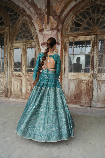 THE FEROZA MIREA LEHENGA