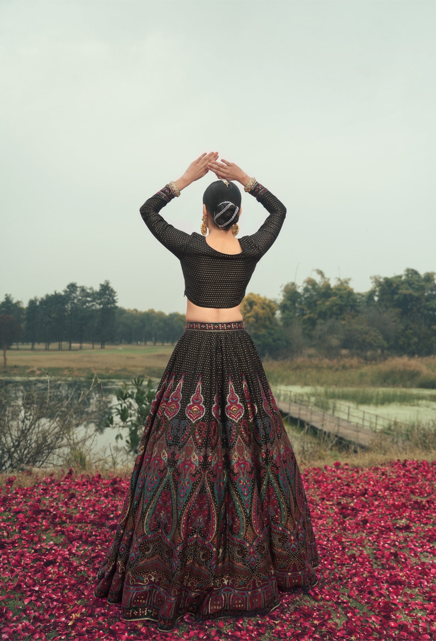 THE REHNUMA LEHENGA