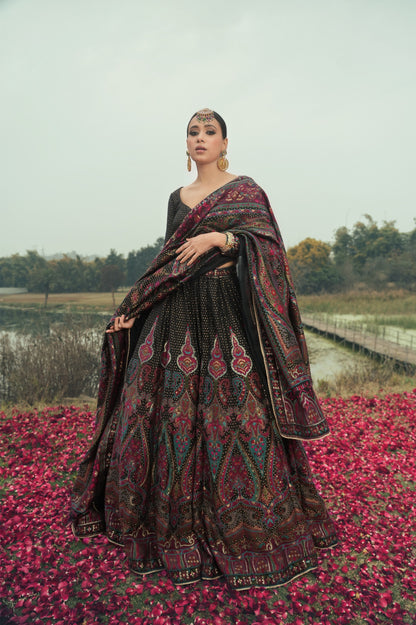 THE REHNUMA LEHENGA