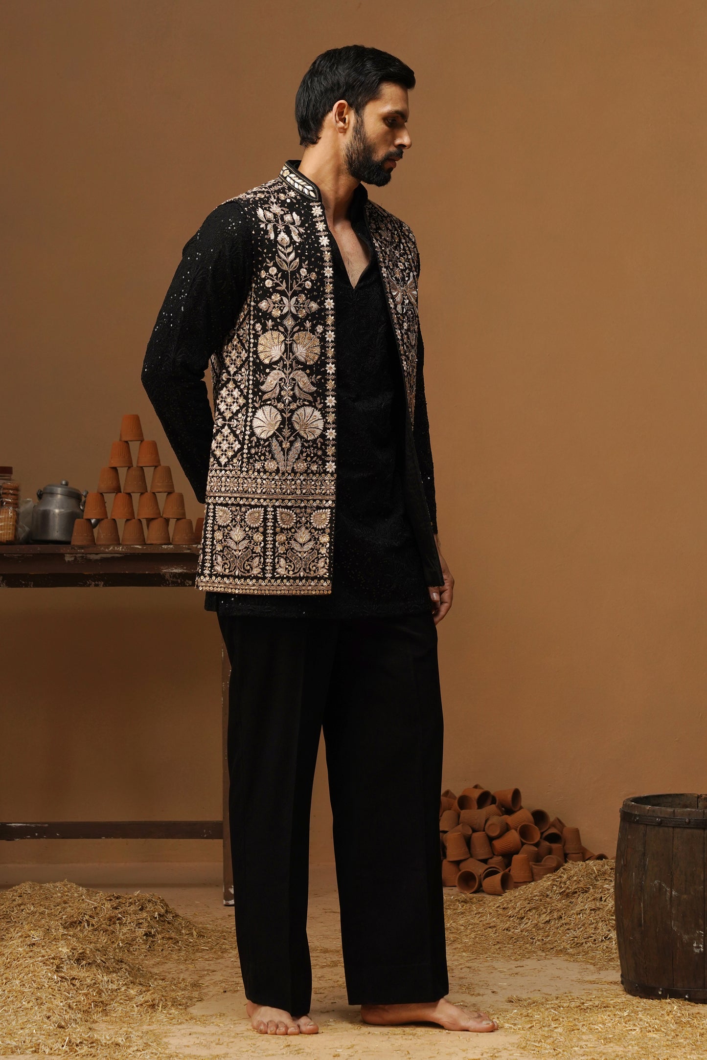 SANJH BLACK V NECKSHORT KURTA JACKET SET