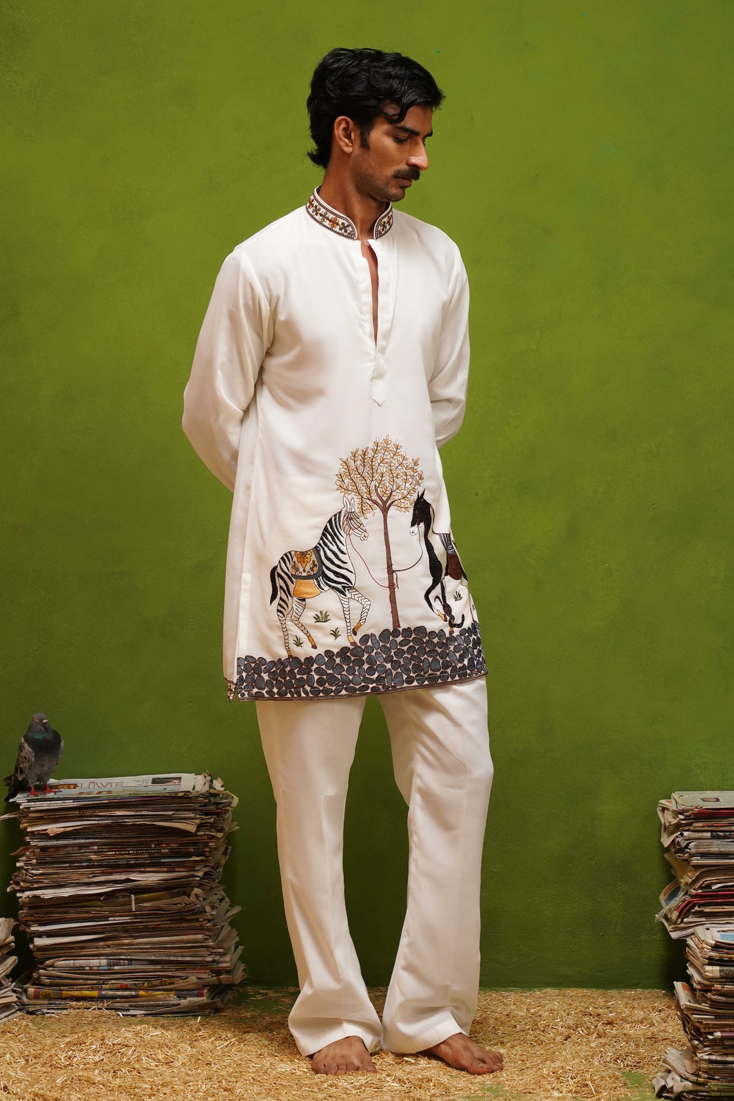 SAATHI IVORY SHORT KURTA SET