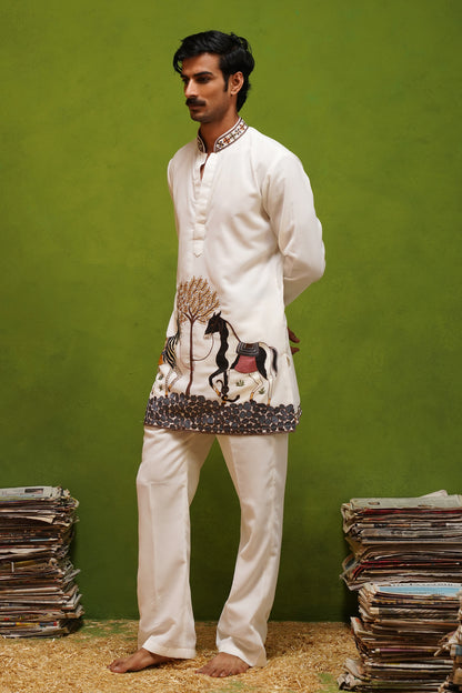 SAATHI IVORY SHORT KURTA SET