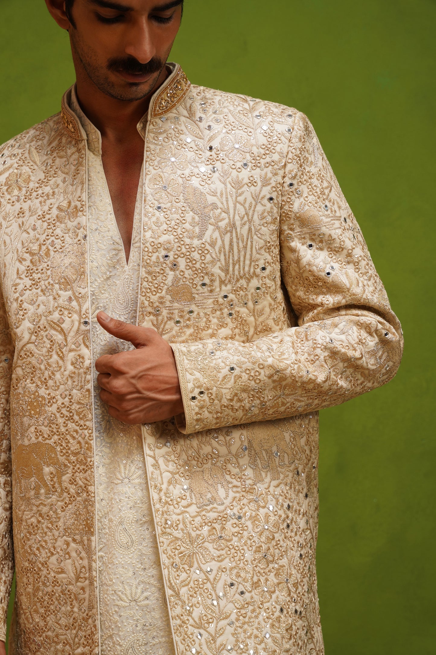 SHAAN GOLD JODHPURI SET WITH V NECK KURTA