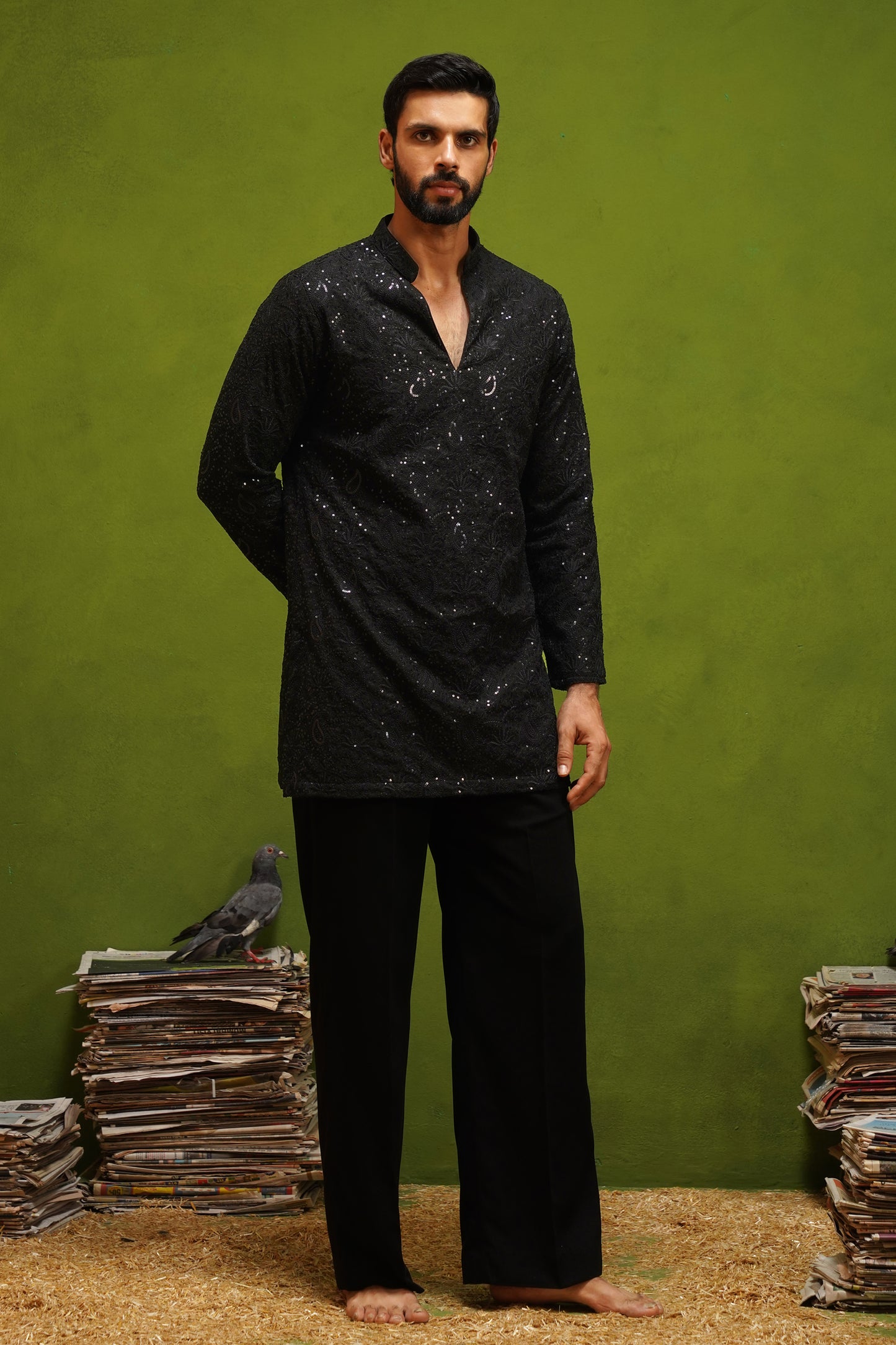 NAQSH BLACK V NECK SHORT KURTA SET