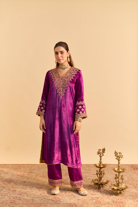 AYNAZ - KURTA WITH SALWAR