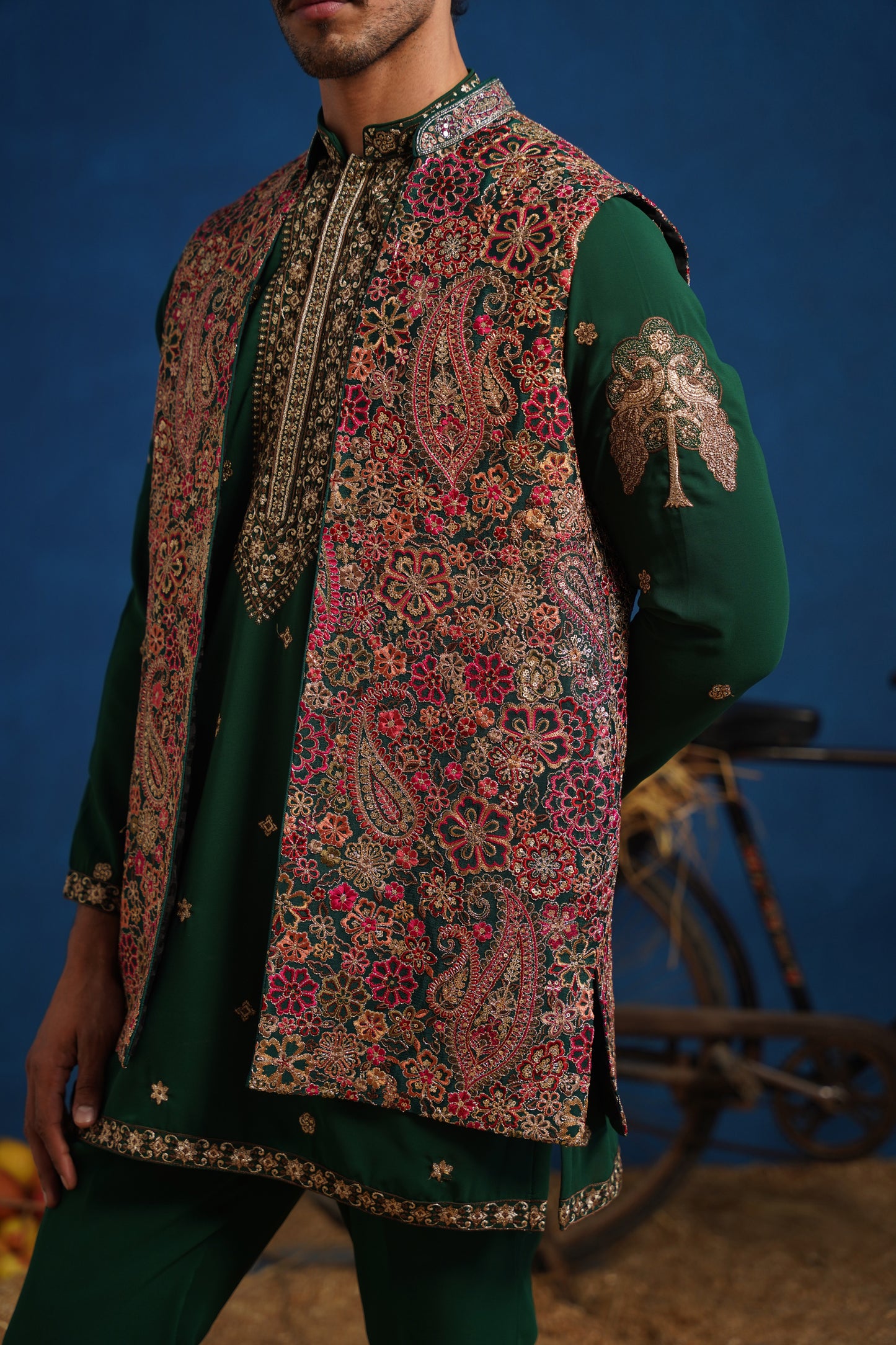 GAGAN BOTTEL GREEN SHORT KURTA JACKET SET