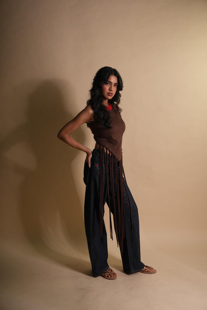 FRENCH PRESS TASSEL CROP TEE