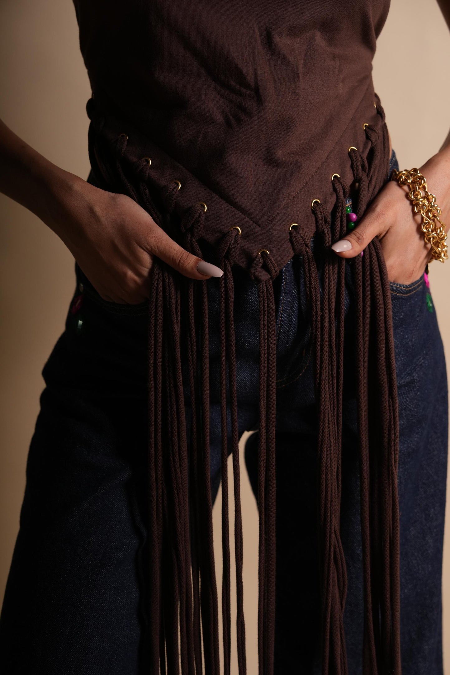 FRENCH PRESS TASSEL CROP TEE