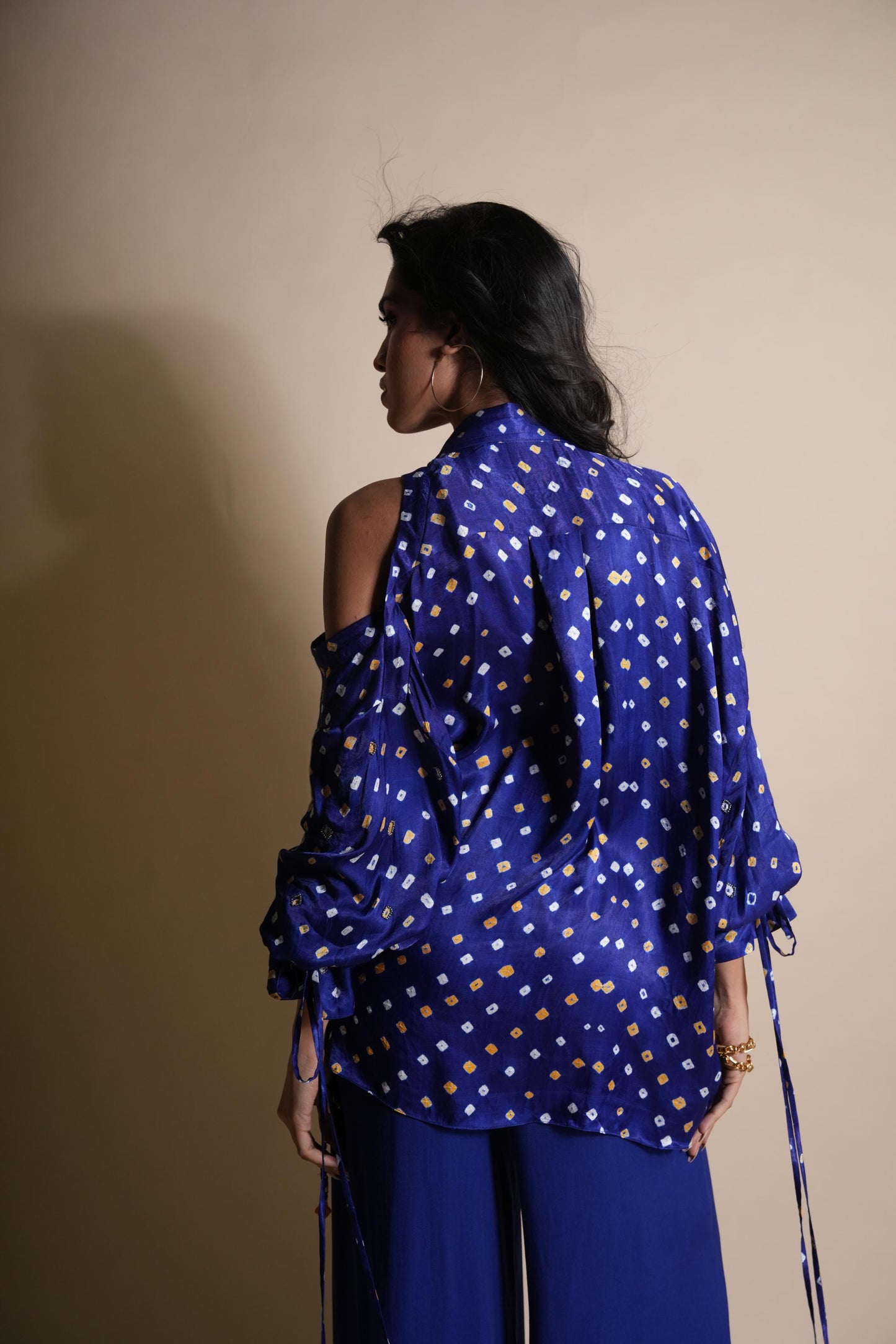 PEEK-A-BLUE BANDHINI SHIRT