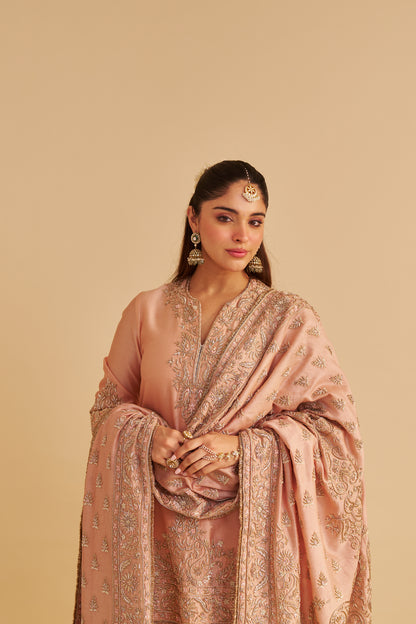 AREEBA - DABKA ZARDOZI EMBROIDERED PURE BANARASI OFF ROSE SHORT KURTA & SALWAR WITH DUPATTA