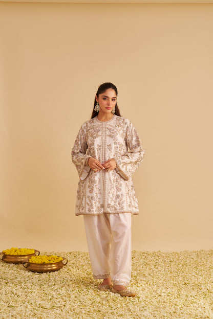 ALIRA - DABKA ZARDOZI EMBROIDERED DAISY IVORY KURTA & SALWAR WITH DUPATTA