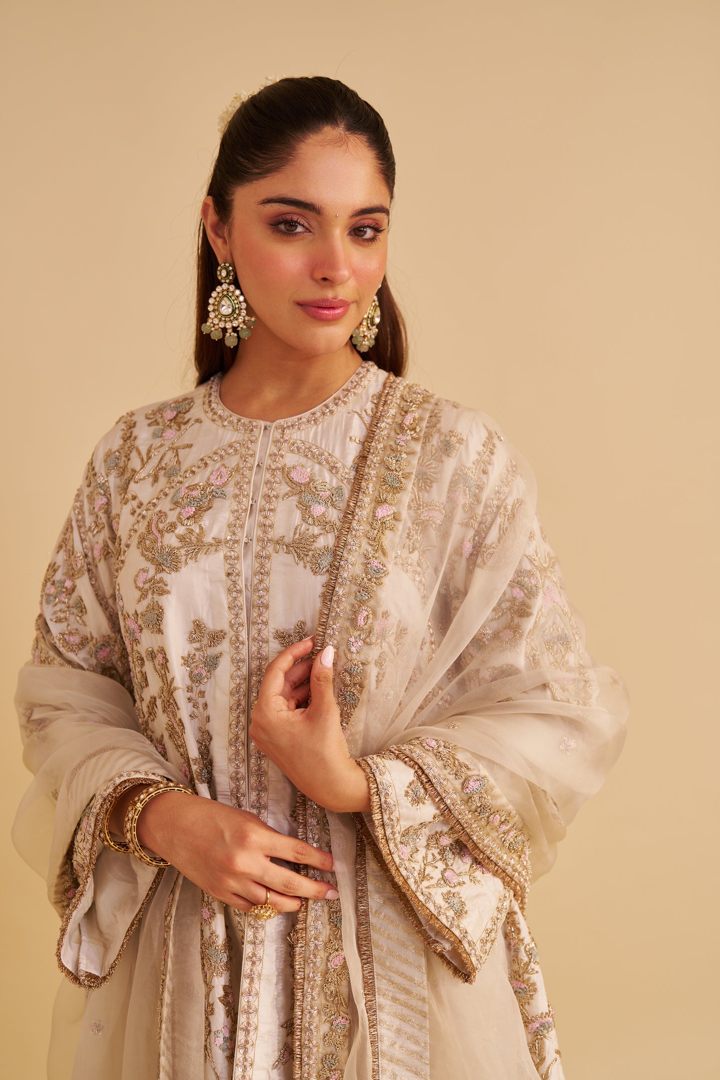 ALIRA - DABKA ZARDOZI EMBROIDERED DAISY IVORY KURTA & SALWAR WITH DUPATTA